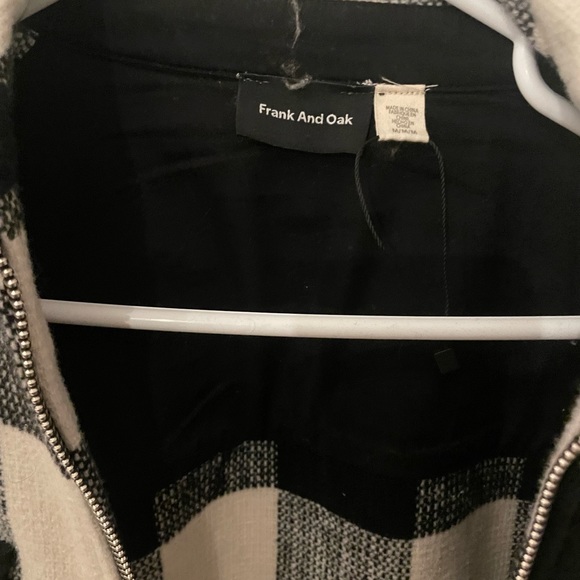 Black and White Plaid Jacket/ sweater/ Shaket - NEW - Picture 2 of 3